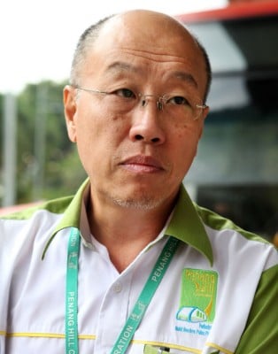 石礼兴。