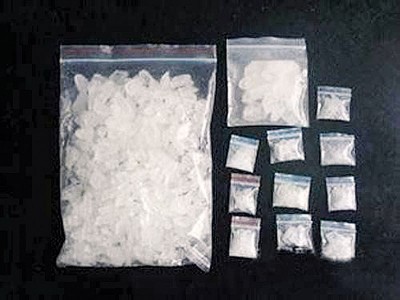早期的合成毒品包括冰毒,它和传统毒品截然不同,其作用十分剧烈。