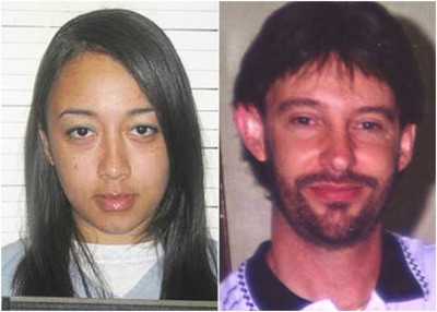 布朗（上图）枪杀嫖客艾伦（下图）。