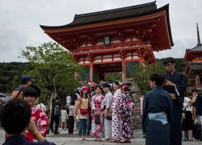 访日旅客人数节节上升。