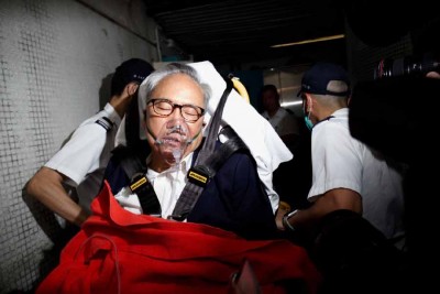 曾荫权周五因身体不适被送到医院治疗,他预定15日刑满出狱。