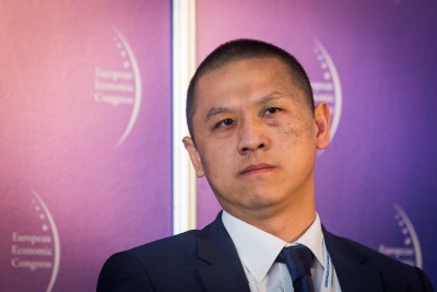 华为在波兰的中国籍高层王伟晶早前涉间谍活动被捕，华为随即终止与王的雇佣关系。