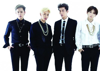 曾以“BEAST”活动的龙俊亨（左起）、李起光、尹斗俊、张贤胜被撤销学士资格。
