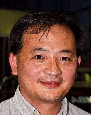 黄胤喜。