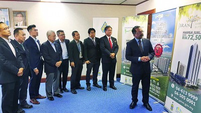 佳日星与一众发展商共同召开记者会,宣布4措施“救房市”。