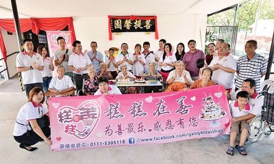 糕糕在善每月至少举办一场探访活动，到老人院或孤儿院送暖。