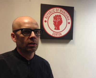 劳尔夫指“香料”起初不受法令管控，甚至还能公开贩售。