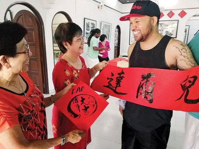 “谢谢您，我叫达尔儿”，我终于有自己的中文名了！