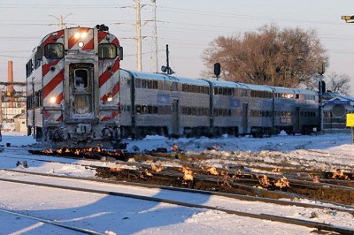  Amtrak周二晚要在路轨点火确保行驶畅顺，但周三已经要停驶。