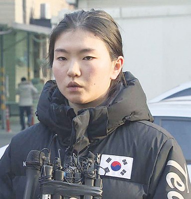 沈锡希。