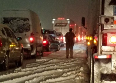 西部地区陆路交通受影响。