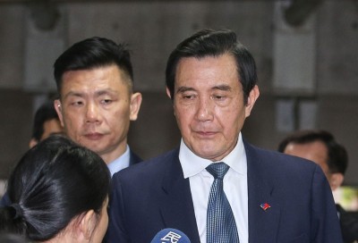 前总统马英九周日在脸书上发表千字长文表示，两岸应回归“原汁原味”的“九二共识”。