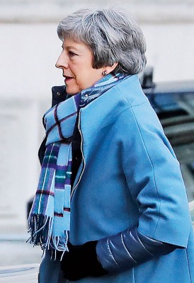 特丽莎梅呼吁党友，支持她寻求取替“最后担保”方案。（法新社照片）