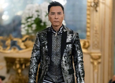 甄子丹在米兰时装周出席德国品牌Philipp Plein的的活动，但该牌子曾涉辱华，他发声明切割品牌。