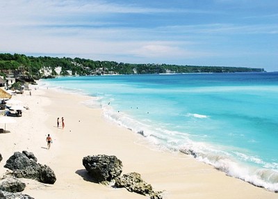 峇里岛计划向到访的外国游客征税。 