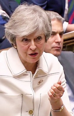 特丽莎梅试图在脱欧协议表决前力挽狂澜。（法新社照片）