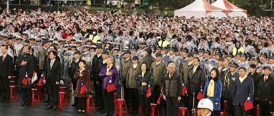 蔡英文出席升旗典礼。