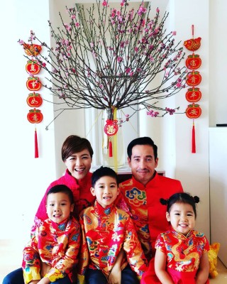 陈茵媺在IG贴全家福，并送上贺年祝福。