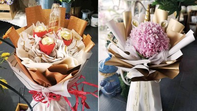 （左）针对一些女性顾客买给男性另一半，Lollipop Flower & Cookies业者推出能“喝”的“酒精花束”。（右）以自制独角兽的“耳朵”及“角”装饰，把花束打扮成梦幻色彩的“独角兽花束”。
