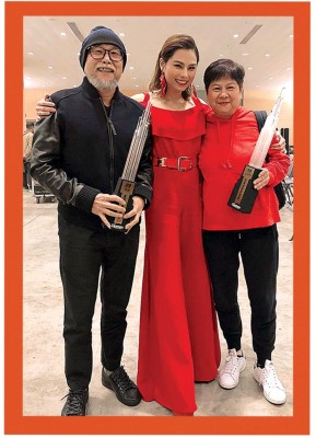 父母是李幸倪最强的后盾,这些年她都会抽很多时间与他们相聚。