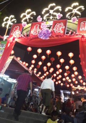 2019年万脚兰蛇庙新春庙会于大年初五于庙口盛大展开,让现场环绕着浓厚的新年气氛。