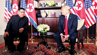 首次特金会在新加坡举行。