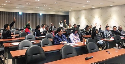 华航工会召开临时会员代表大会，通过重启罢工。