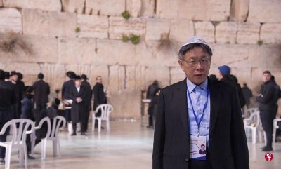 台北市长柯文哲闪电访以60小时,归台时说“大屠杀是对犹太人最大宣传”,被批失言。