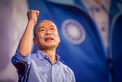 韩国瑜上任未满一年，参选台湾总统是否有正当性，引发质疑。