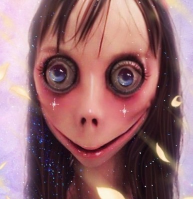 Momo摇身一变成大眼美眉。