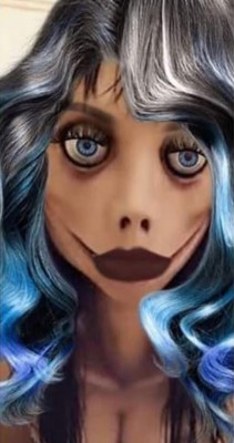 浓妆熟女版Momo。 