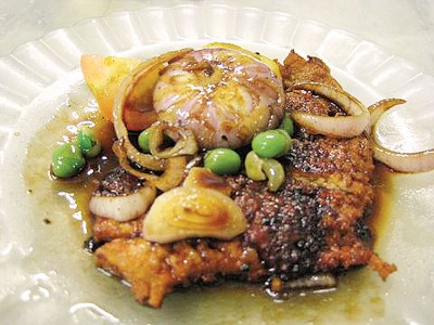 海安饭店的海南猪扒,深受老饕餮欢迎。(档案照)