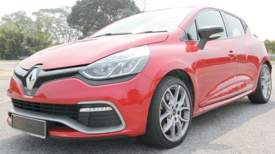 外型完美,内在扎实的雷诺Clio RS小钢炮。