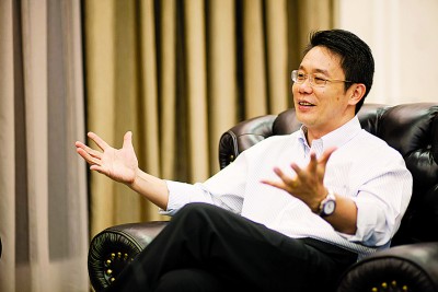 拿督黄继梁:“可以得到亚太区产业大奖这国际性平台的肯定,确实是我们的光荣,从而增加大众对我们的信心。”