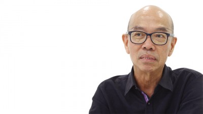 忆起双亲，汉荣不时露出沉重表情。出生在动荡的年代，让他倍感珍惜双亲的养育之恩。