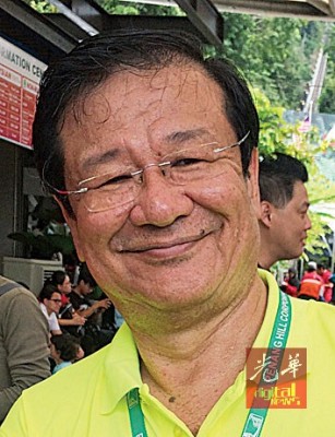 黄伟国。