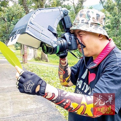 只要没上班，廖俊雄就会到升旗山拍照。
