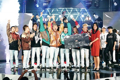 刚崛起的马来西亚代表Rejuvenate Dance Crew,在《亚洲舞极限 2016》以精彩的表演夺得最佳舞蹈编排,是街舞界明日之星。