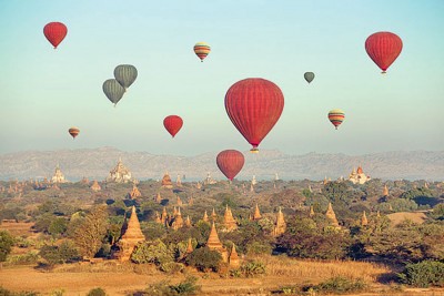 蒲甘的热气球之旅是缅甸旅行一定要的，但记得一定要提前预订。