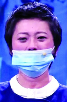 赵菁亮相电视节目，向离世的母亲公开道歉。