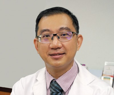 林医生表示,若非情况严重,一般飞蚊症其实都无需进行任何治疗。