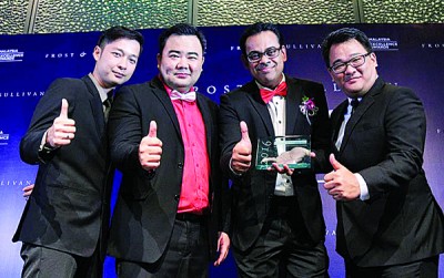 短短5年时间就迅速窜红,让redONE在颁奖礼上获奖无数。