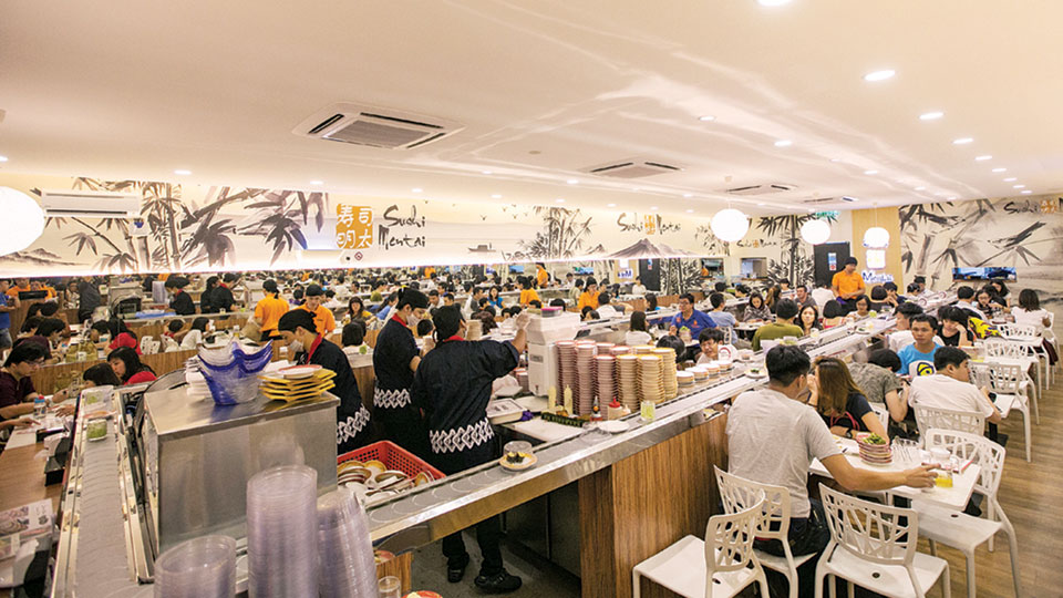 《Sushi Mentai寿司明太》各分店的装潢均走简约时尚风,用餐空间舒适。