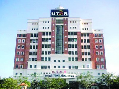 蔡傌友认为,拉曼大学设立师训教育学院,比起设立医学院更是当务之急。