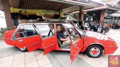 印有大马国旗的宝腾赛佳加长型轿车,可曾是我国官员所使用的官车。