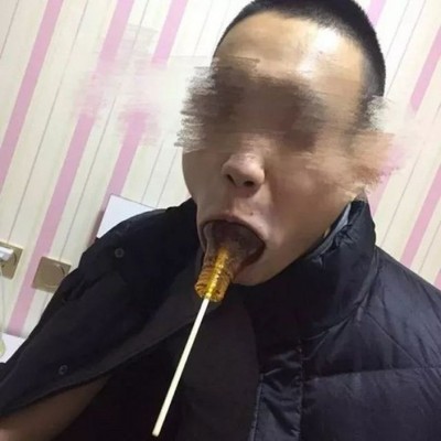w001