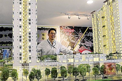 1997年赤手出来自立门户创立宏升集团是他人生的转捩点。