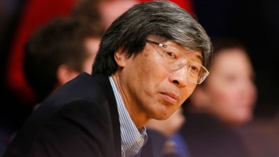 华裔富豪医生黄馨祥7日正式成为洛杉矶时报新主人。