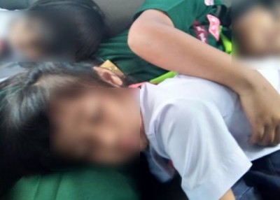 小姊妹暂时住在青少年福利院。