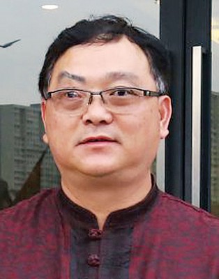 方万春。
